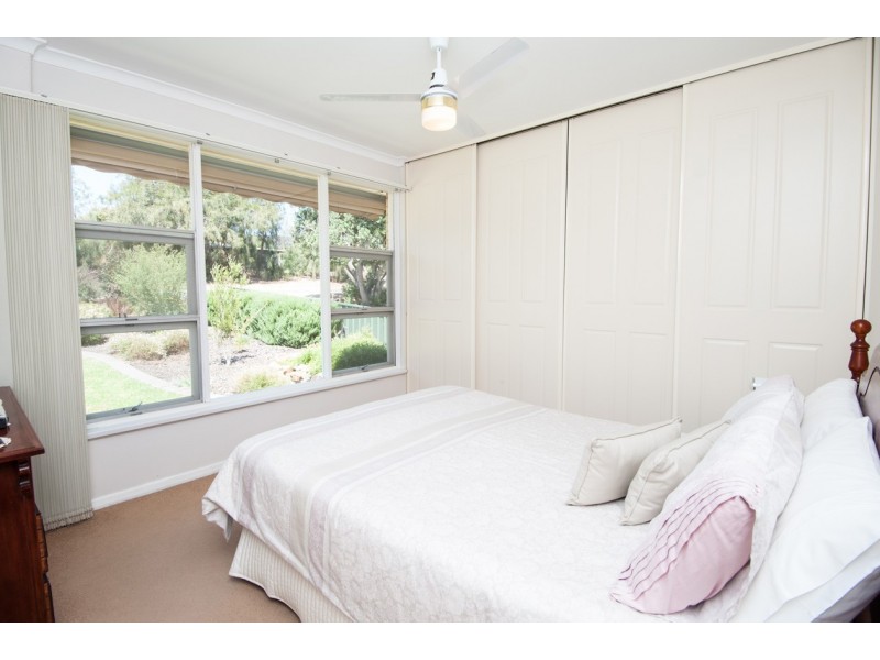 22 Teusner Drive, Morphett Vale SA 5162