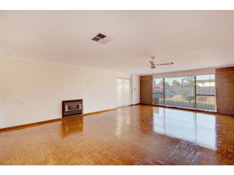 1 Vinest Way, Hackham SA 5163