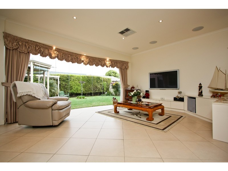 10 Phillis Court, Warradale SA 5046