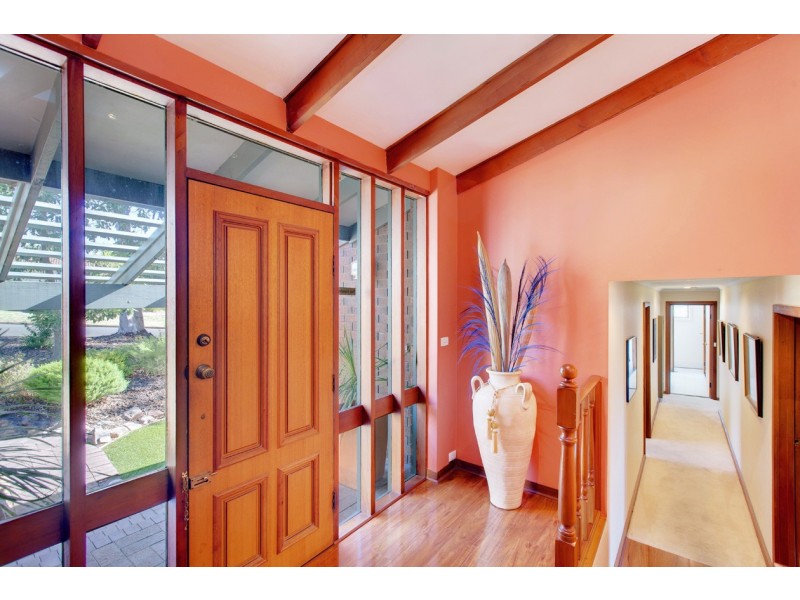 34 Vincent Blvd, Flagstaff Hill SA 5159