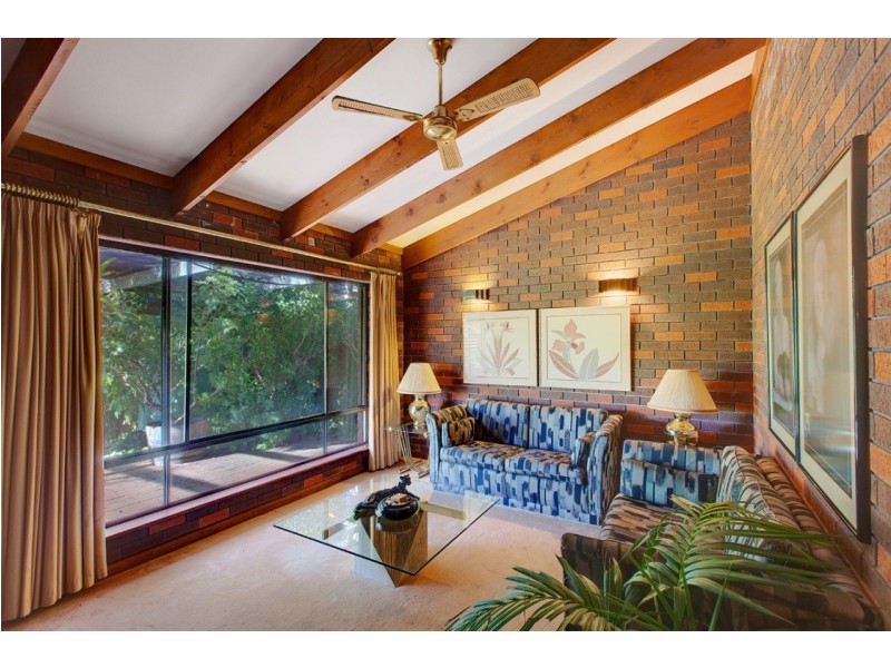 34 Vincent Blvd, Flagstaff Hill SA 5159