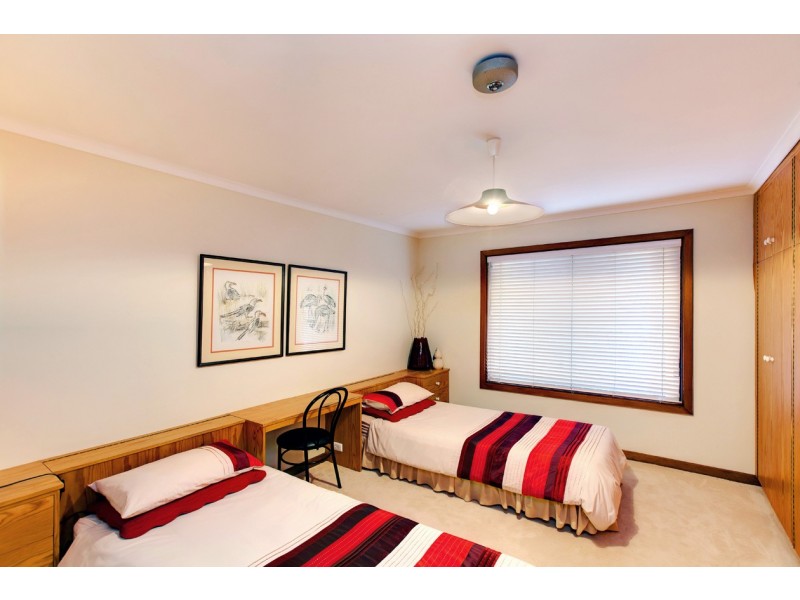 34 Vincent Blvd, Flagstaff Hill SA 5159