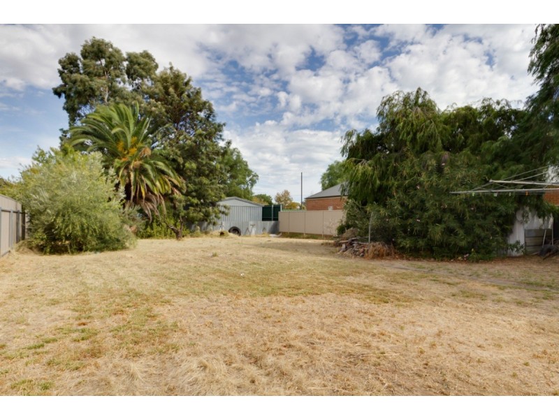 9 Inverell Avenue, North Plympton SA 5037