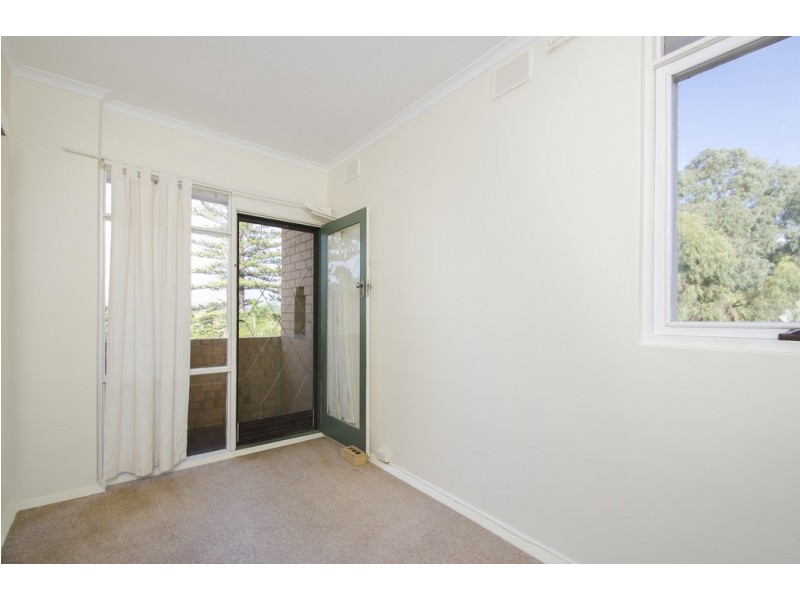 2/195 Military Road, Henley Beach South SA 5022