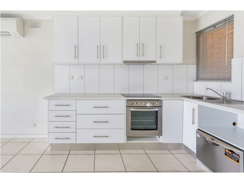 8/195 Military Road, Henley Beach South SA 5022