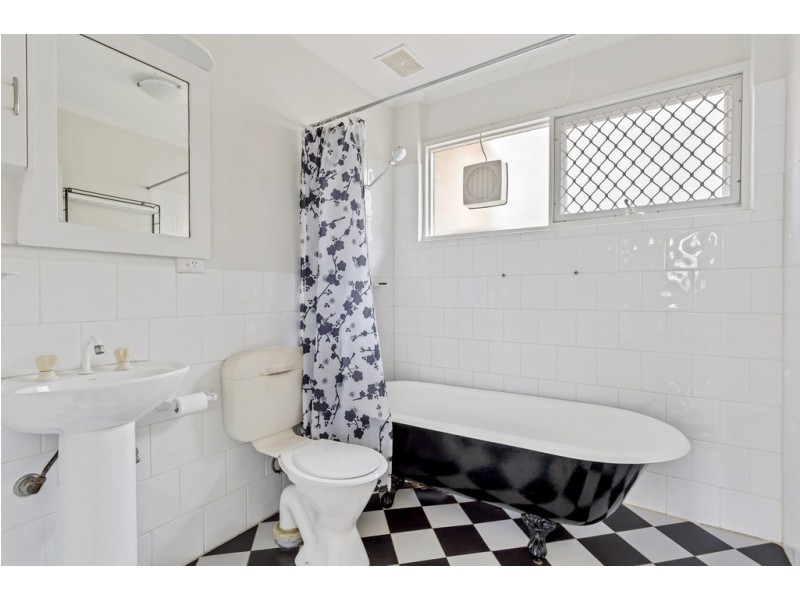 8/195 Military Road, Henley Beach South SA 5022