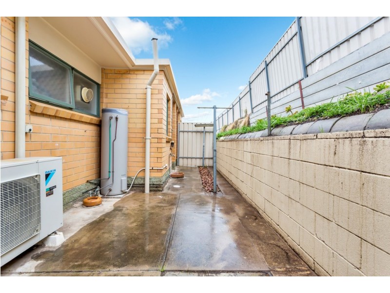 8/195 Military Road, Henley Beach South SA 5022