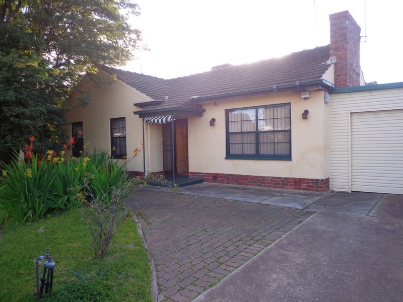 21 Burnley Street, Fulham SA 5024
