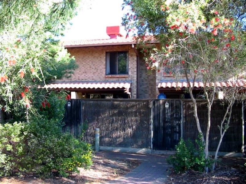 39 Brebner Drive, West Lakes SA 5021