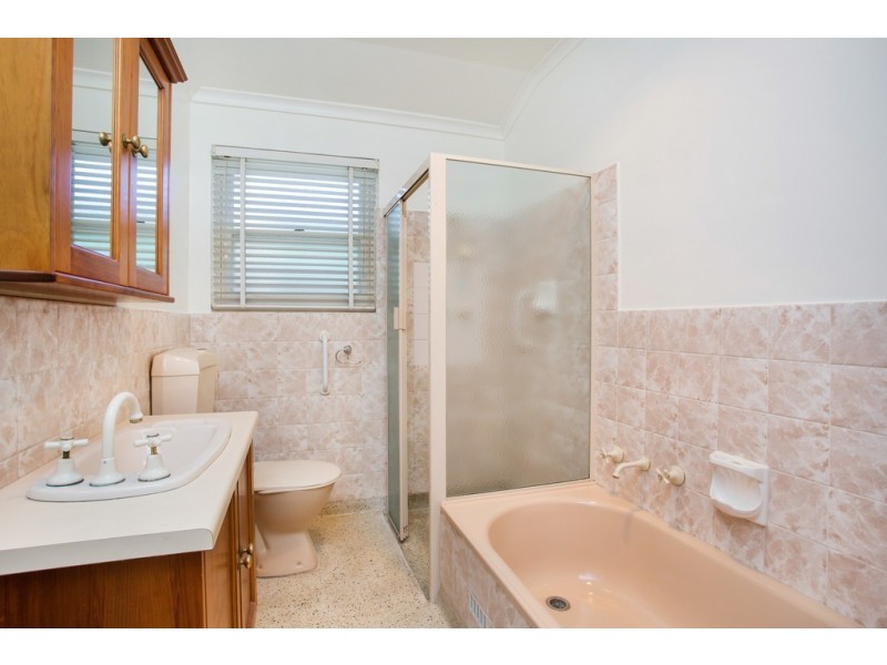 1/1 Giles Avenue, Glenelg SA 5045