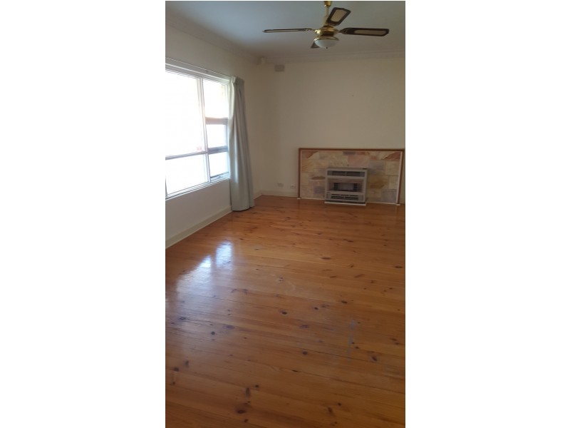 20 Centre Street, Largs Bay SA 5016