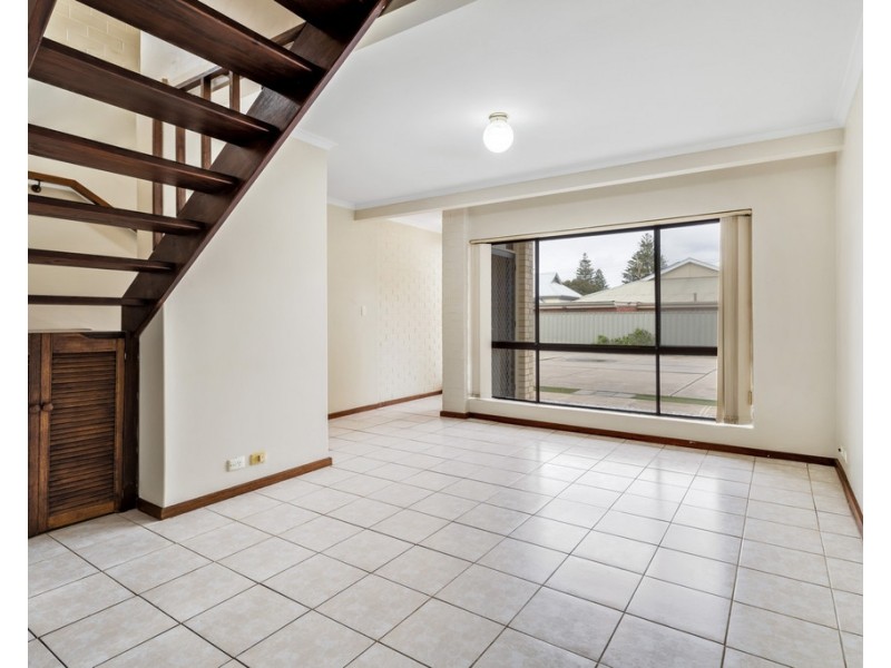 4/366 Seaview Road, Henley Beach SA 5022