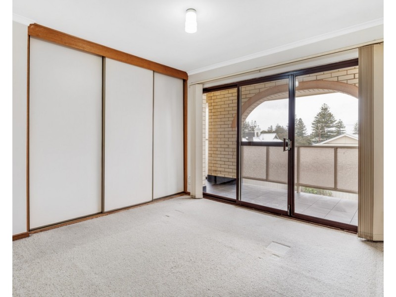 4/366 Seaview Road, Henley Beach SA 5022