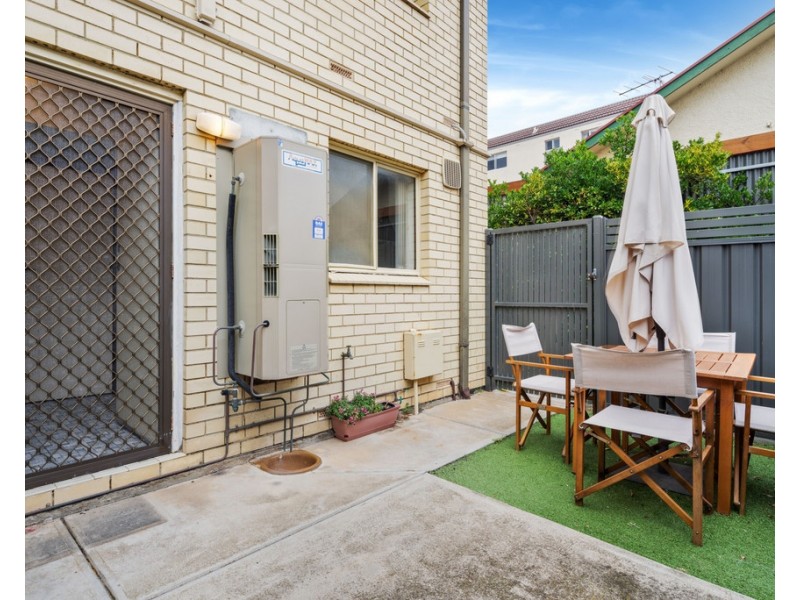 4/366 Seaview Road, Henley Beach SA 5022