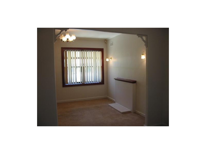 33 Poole Avenue, Woodville South SA 5011