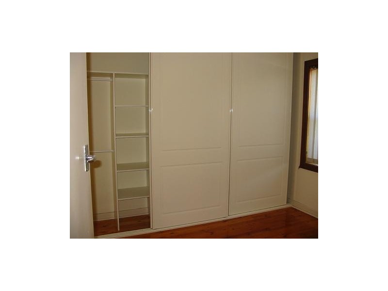 33 Poole Avenue, Woodville South SA 5011