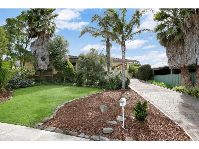 15 Kiah Crescent, Sheidow Park SA 5158