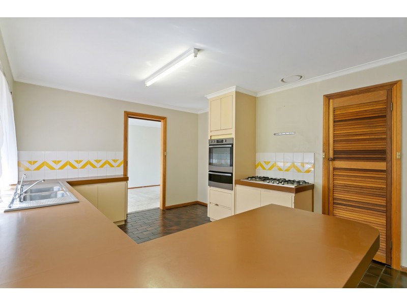 15 Kiah Crescent, Sheidow Park SA 5158