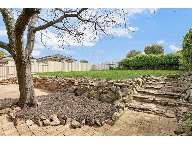 15 Kiah Crescent, Sheidow Park SA 5158