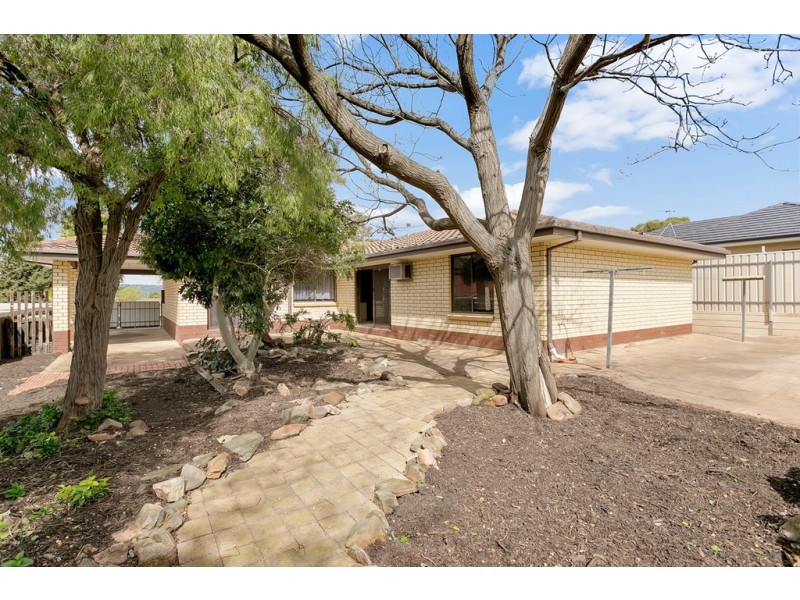 15 Kiah Crescent, Sheidow Park SA 5158