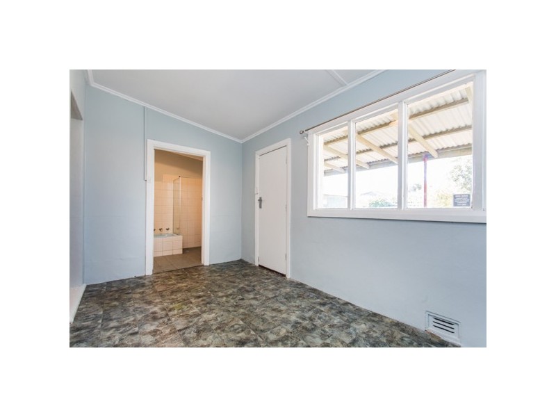 11 Laurel Street, Pennington SA 5013