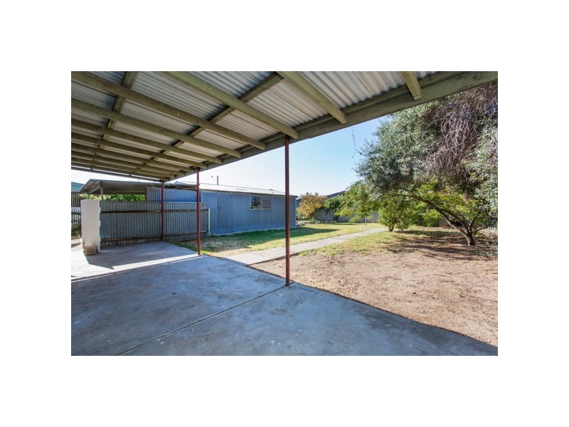 11 Laurel Street, Pennington SA 5013