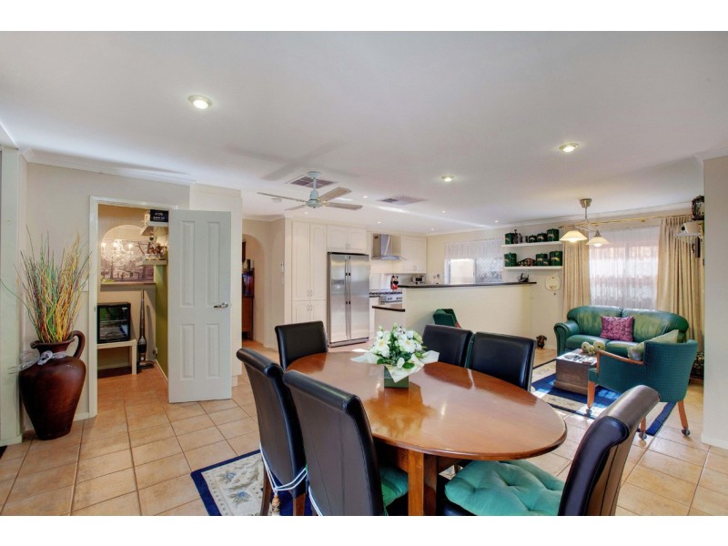 11 Dennis Street, Happy Valley SA 5159