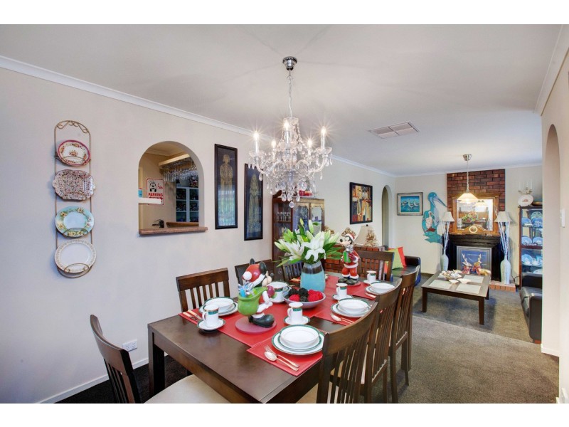 11 Dennis Street, Happy Valley SA 5159