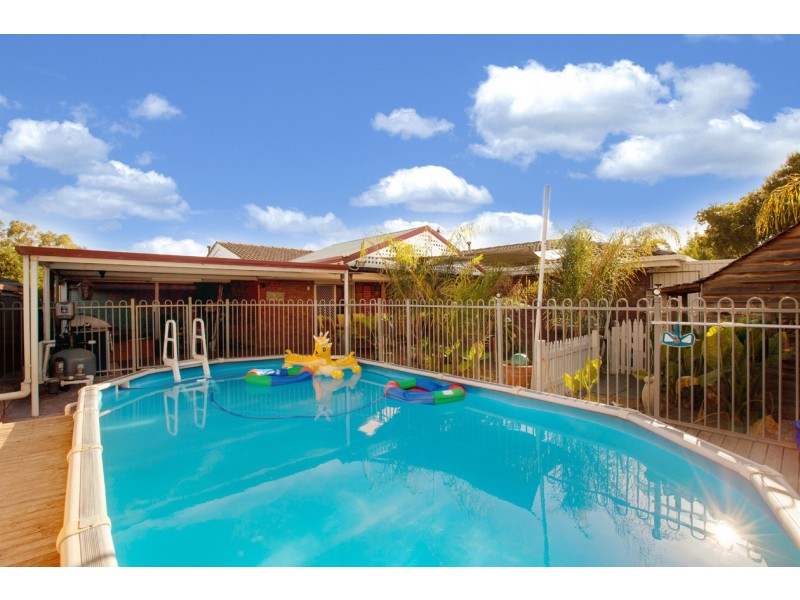 11 Dennis Street, Happy Valley SA 5159