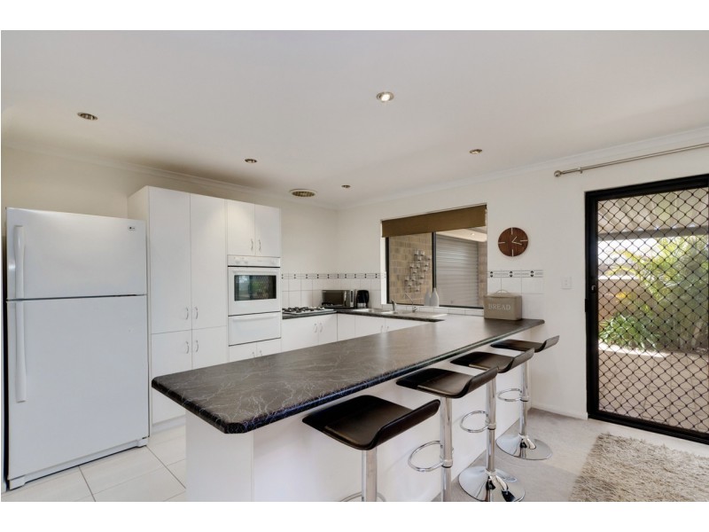 2 Brampton Court, Hallett Cove SA 5158