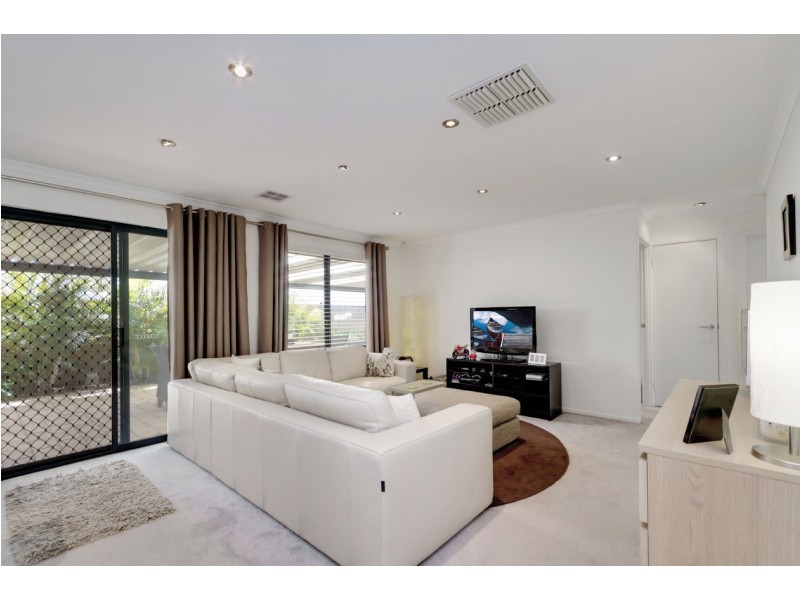 2 Brampton Court, Hallett Cove SA 5158