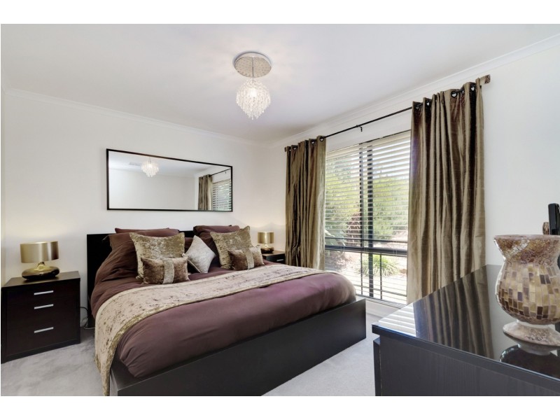 2 Brampton Court, Hallett Cove SA 5158