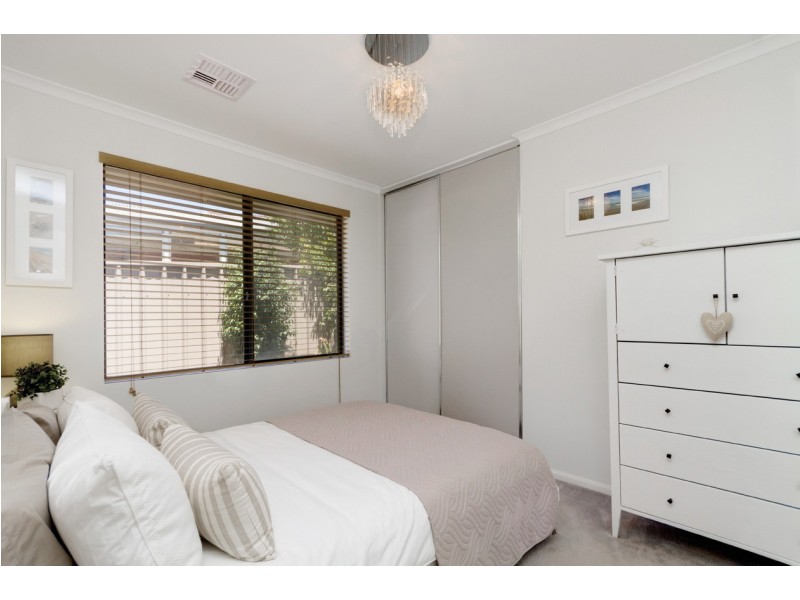 2 Brampton Court, Hallett Cove SA 5158