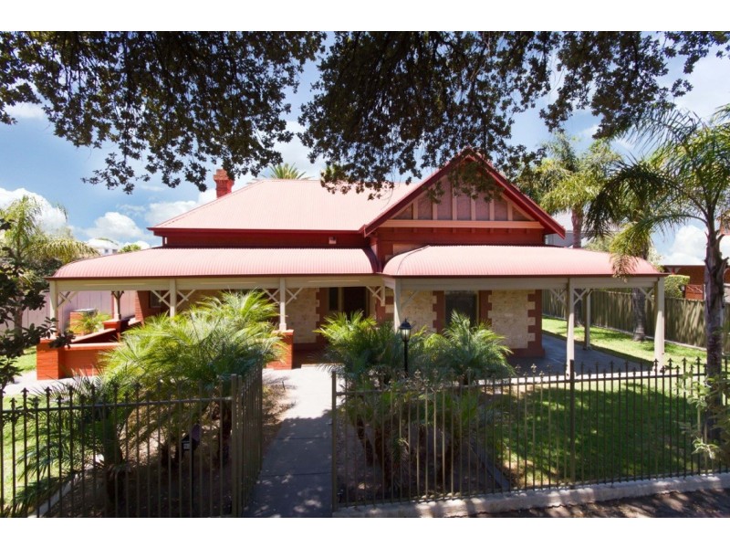 92 Moseley Street, Glenelg South SA 5045