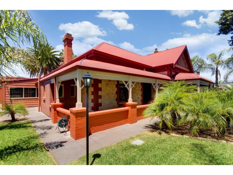 92 Moseley Street, Glenelg South SA 5045