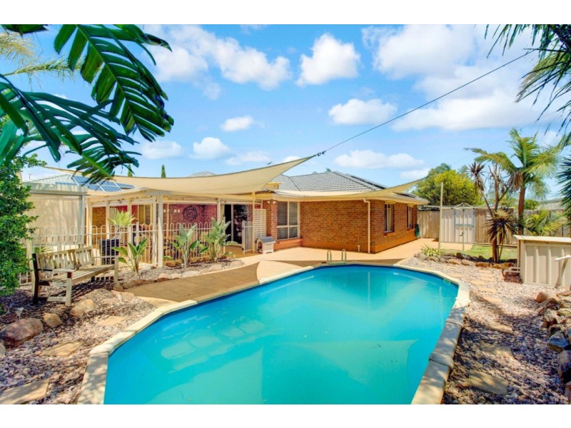 24 Barracoota Crescent, Aldinga Beach SA 5173