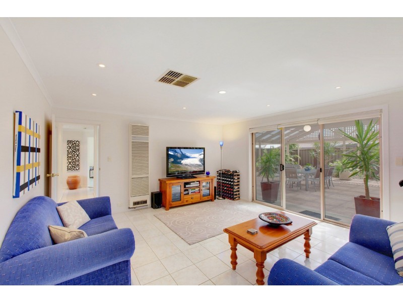 46 Equestrian Drive, Woodcroft SA 5162