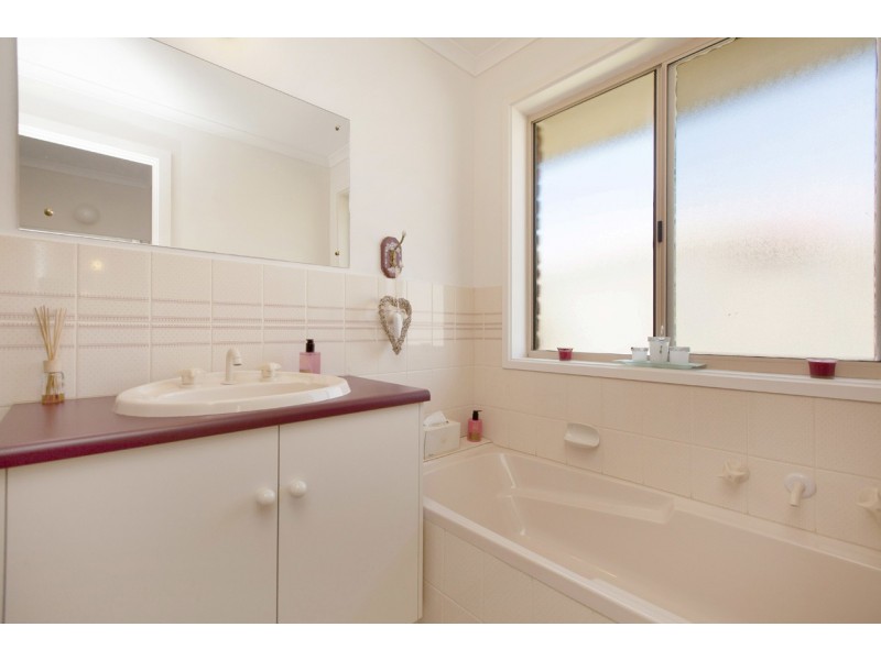 46 Equestrian Drive, Woodcroft SA 5162