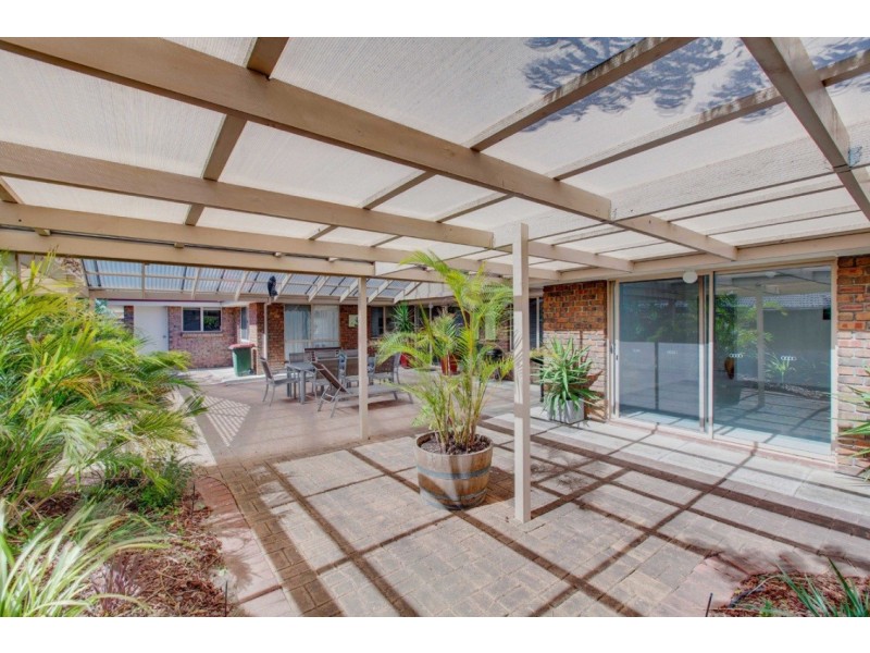 46 Equestrian Drive, Woodcroft SA 5162