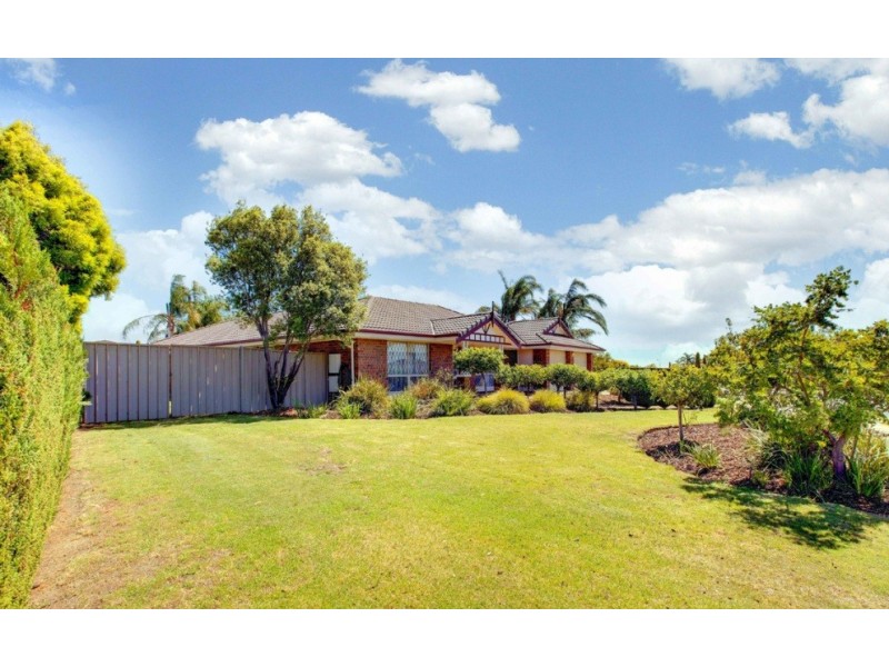46 Equestrian Drive, Woodcroft SA 5162