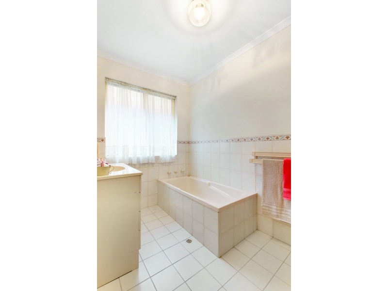 8 Burgundy Way, Glengowrie SA 5044