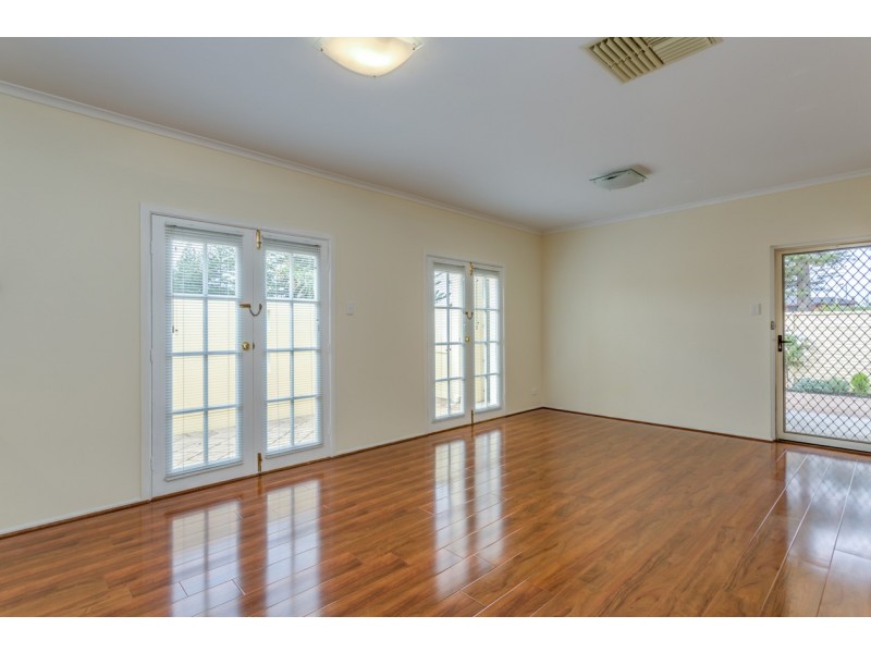 1 Lauriana Court, North Haven SA 5018