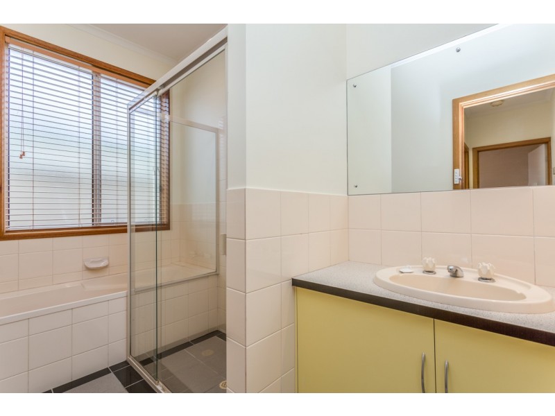 1 Lauriana Court, North Haven SA 5018