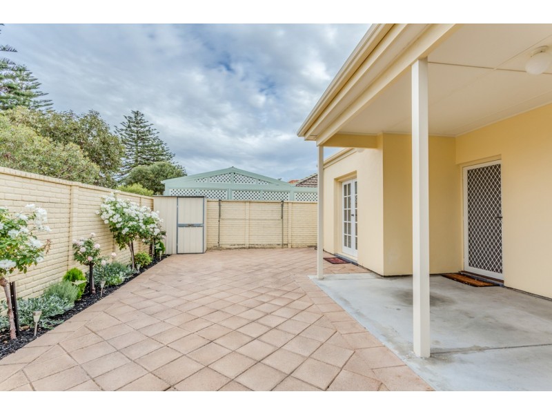 1 Lauriana Court, North Haven SA 5018