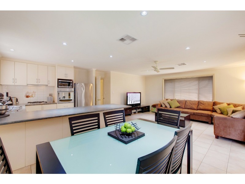 25 Holdfast Drive, Sheidow Park SA 5158