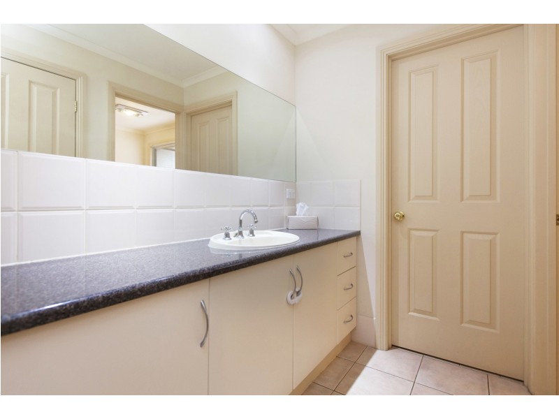 25 Holdfast Drive, Sheidow Park SA 5158