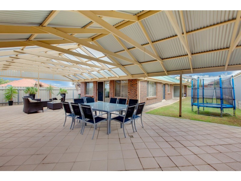 25 Holdfast Drive, Sheidow Park SA 5158