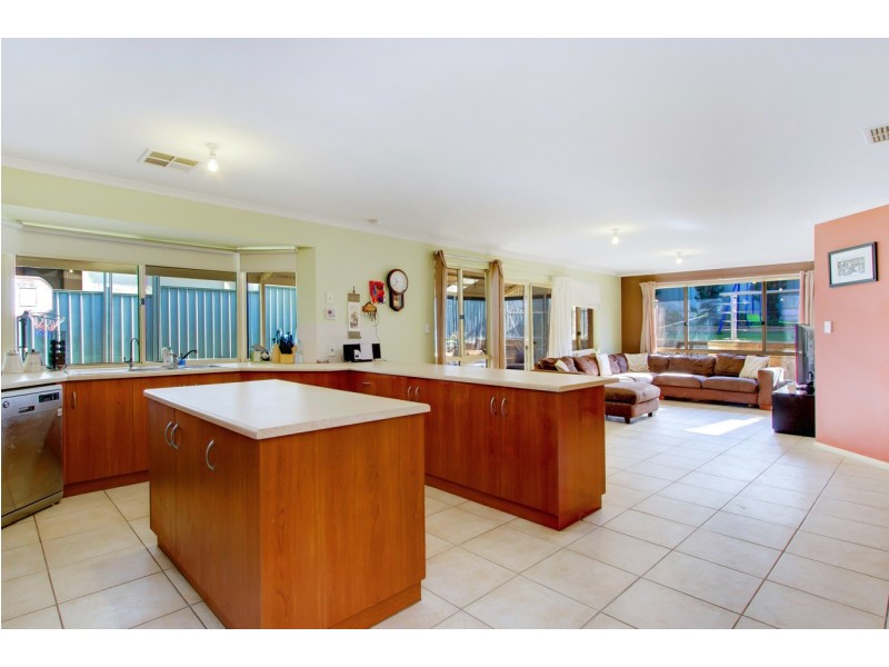 7 Magazine Drive, Walkley Heights SA 5098