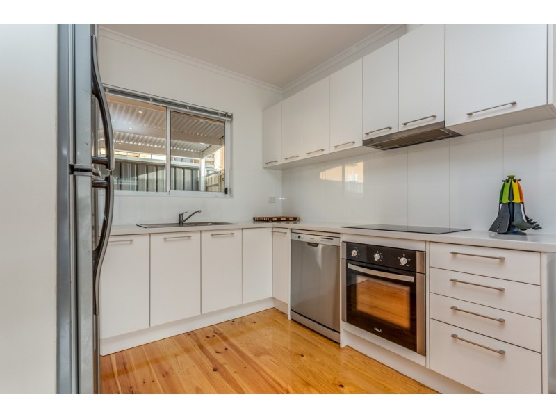 8/32-34 Old Tapleys Hills Road, Glenelg North SA 5045