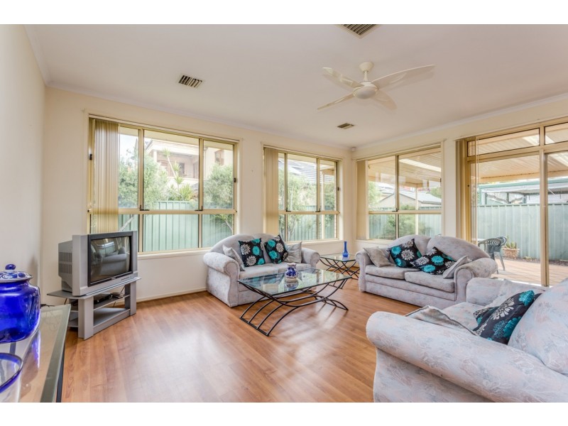 14 Lakewood Court, Mawson Lakes SA 5095